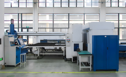 Productielijn voor buitenkastbehuizingen