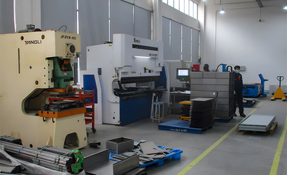 Productielijn voor buitenkastbehuizingen